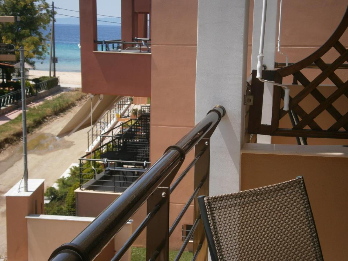 Dafni'S Seaside Luxury Studios Nikiti  Exterior foto