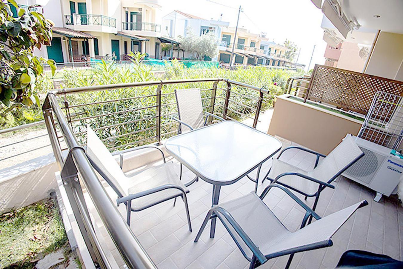 Dafni'S Seaside Luxury Studios Nikiti  Exterior foto